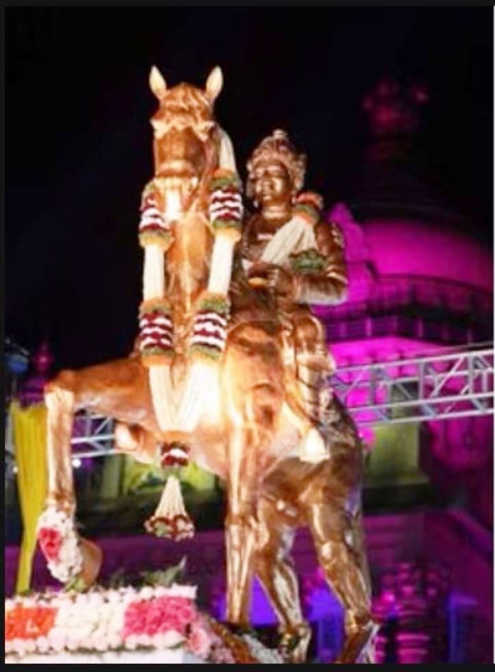 Basaweshwara Statue at Vidhana Soudha Bangalore-3.
